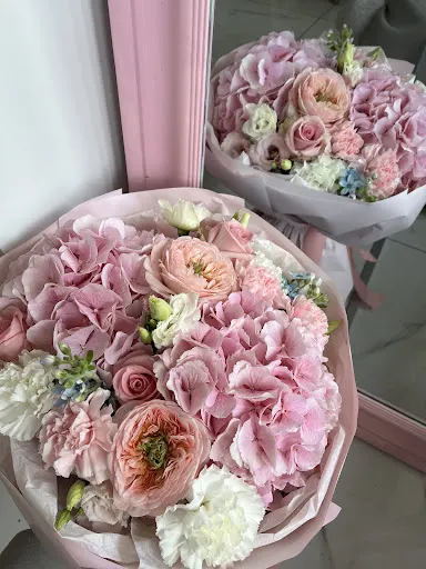 Kosmosy KWIATOMAT 24/7 kwiaciarnia Elbląg